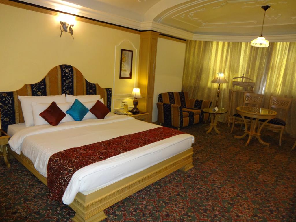 Hotel Babylon International Rāipur Pokoj fotografie