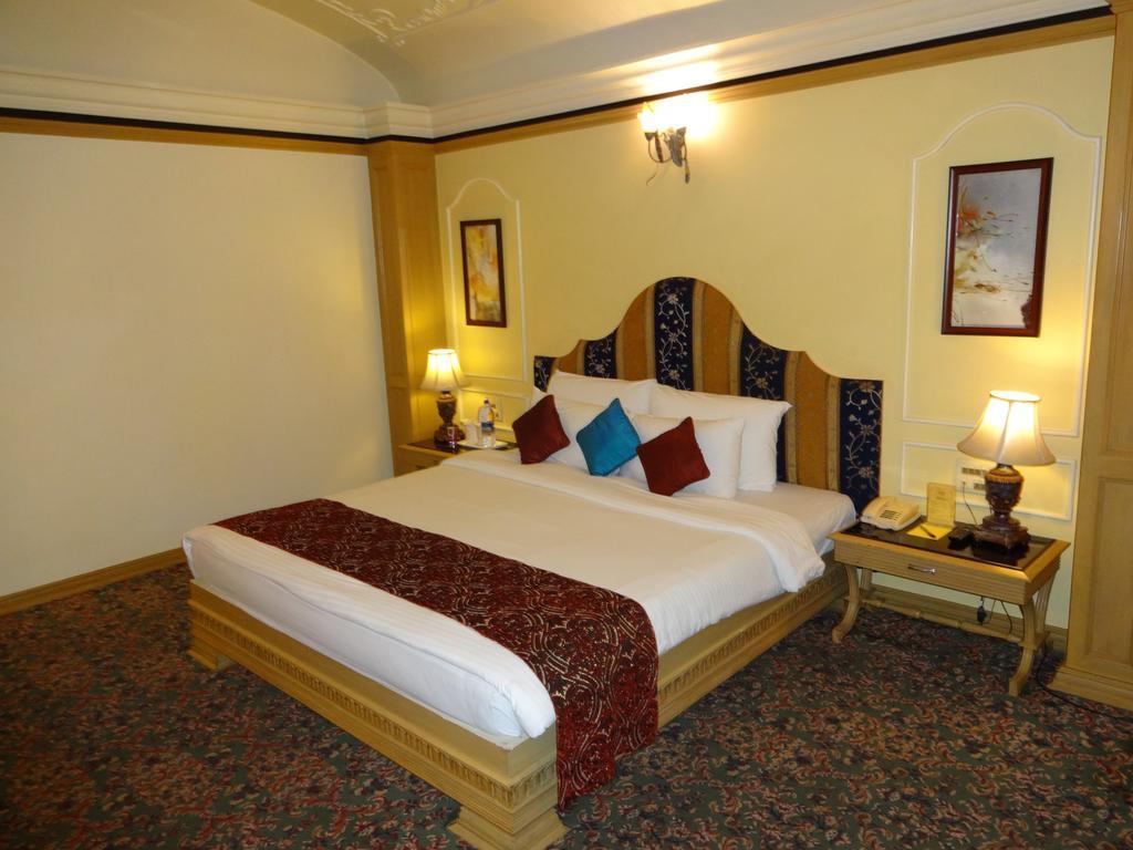 Hotel Babylon International Rāipur Pokoj fotografie