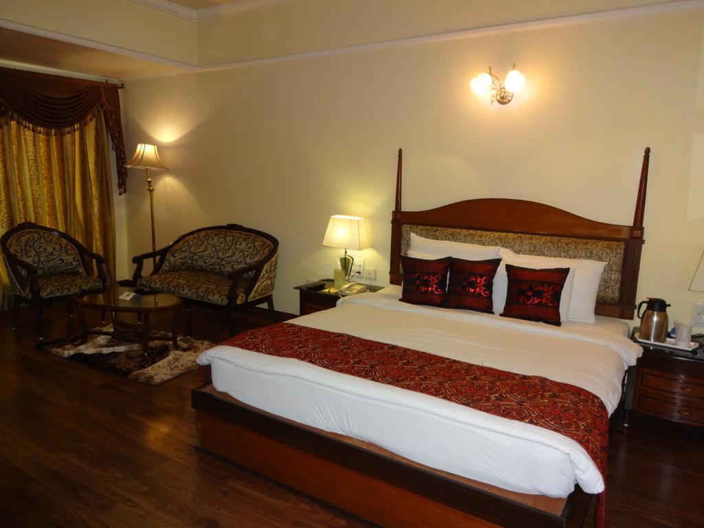 Hotel Babylon International Rāipur Pokoj fotografie
