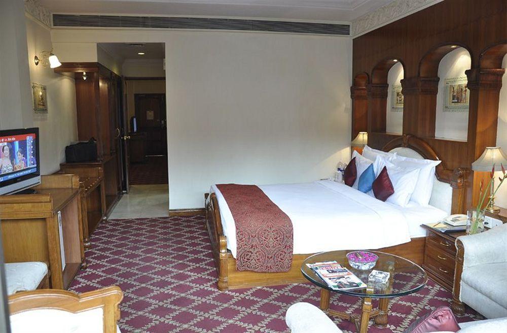 Hotel Babylon International Rāipur Exteriér fotografie