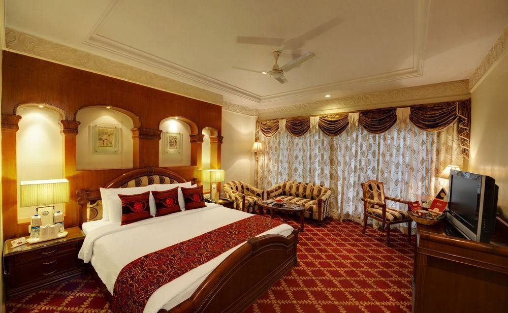 Hotel Babylon International Rāipur Exteriér fotografie